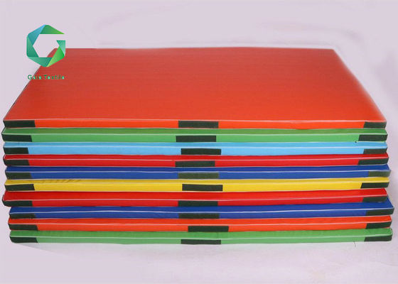 Katlanabilir Polyester Tente PVC Spor Salonu Mat Vinil Suni Deri 300N Yırtılma Dayanımı